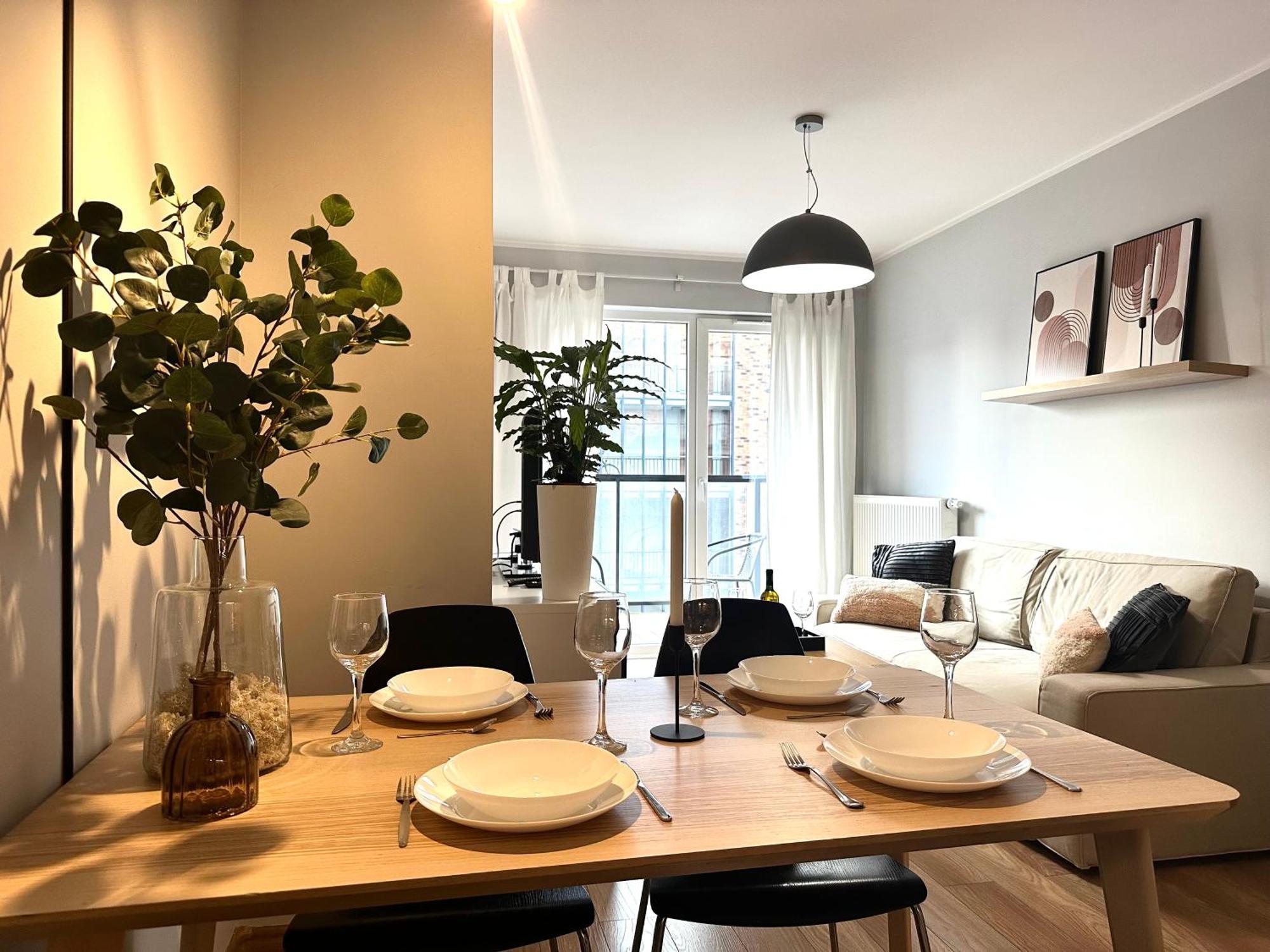 Apartment Dmowskiego 19c- Self Check-in 20h ~ Lift Wroclaw